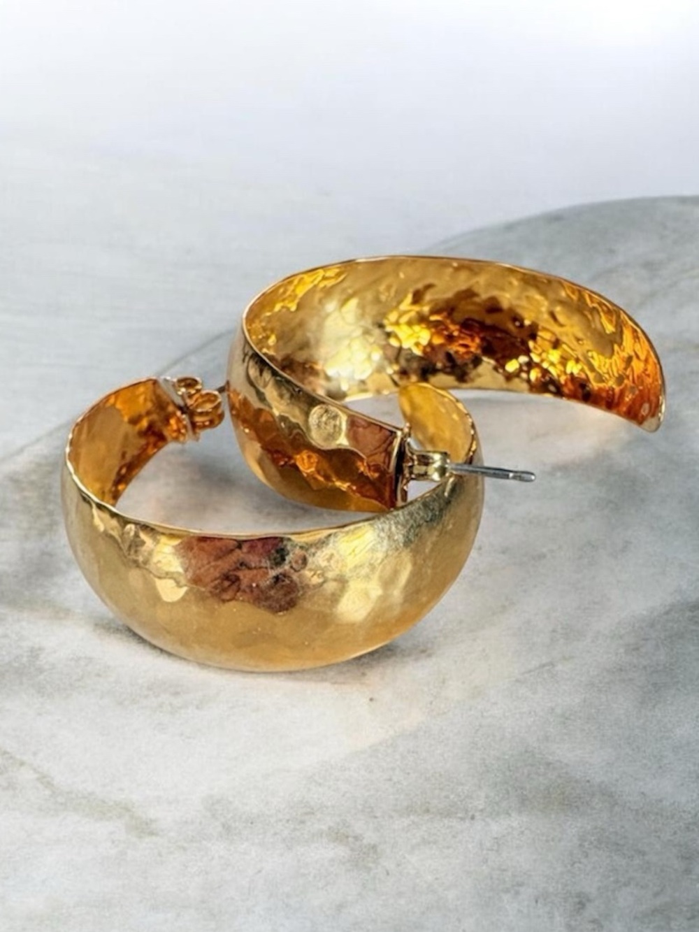 VTG 1995 Avon Embossed Gold Plated 1.5” Hoop Earrings NIB Nickel Free